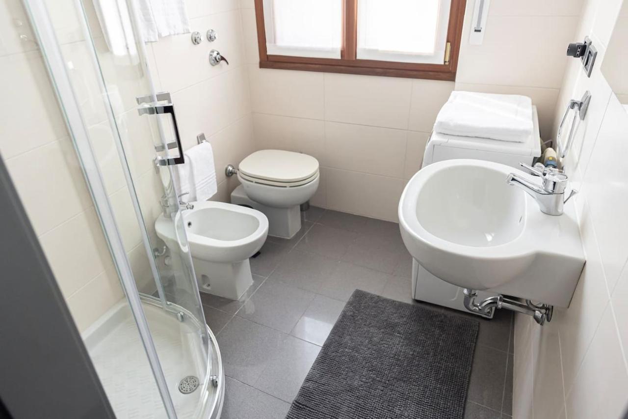 Apartment Close To Duomo Милан Экстерьер фото