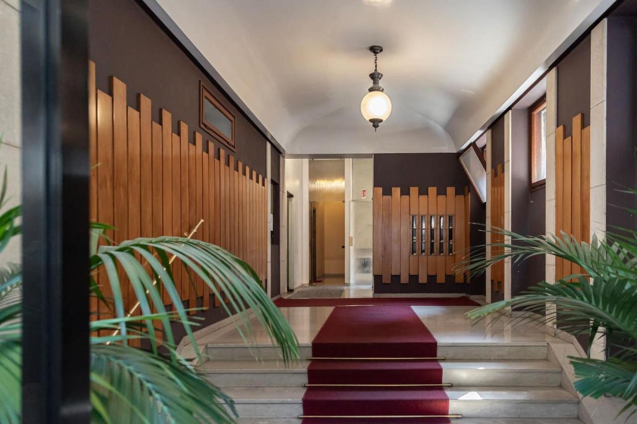 Apartment Close To Duomo Милан Экстерьер фото